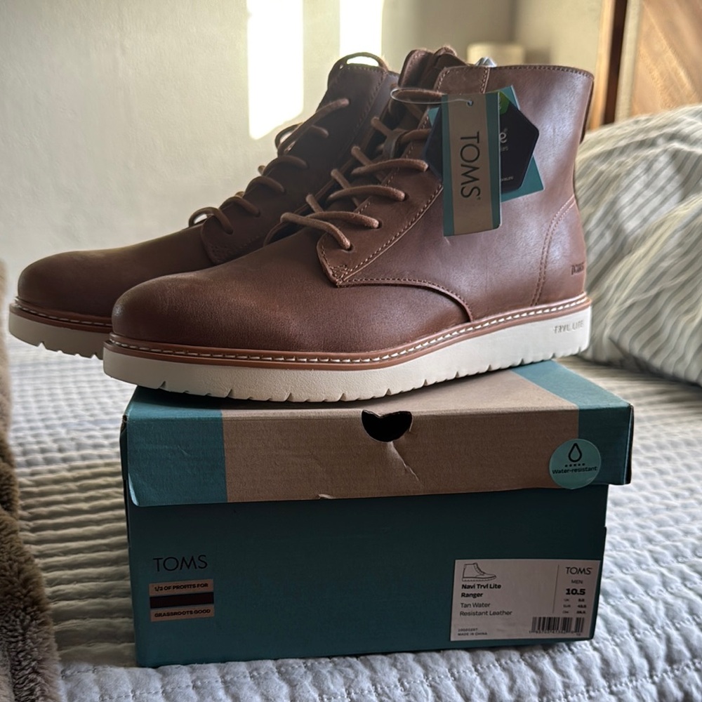 Toms Brown Leather Ankle Boots with Minimalist Design